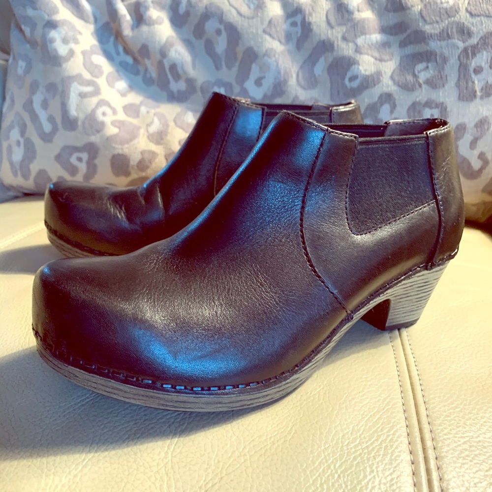 Dansko Leather Booties. Size 36 (6US)